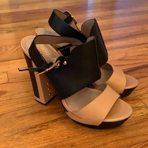 🌹 Vince Camuto high heeled sandals